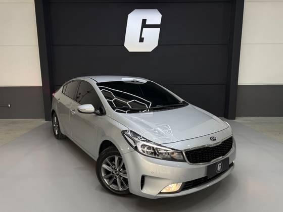 KIA CERATO 1.6 SX 16V FLEX 4P AUTOMÁTICO KIA CERATO 1.6 SX 16V FLEX 4P AUTOMÁTICO